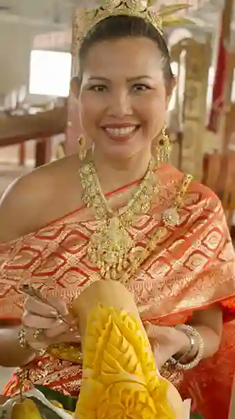 Carving thailandese al Festival