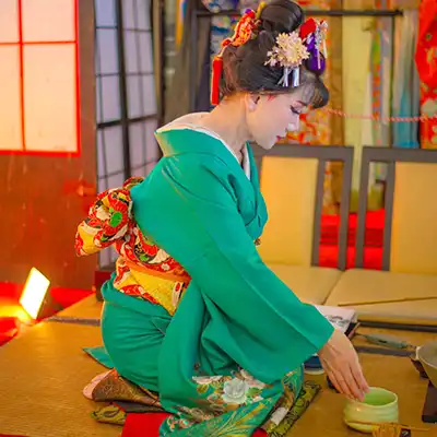 La cerimonia del tè giapponese (cha no yu)